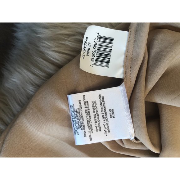 BCBGMaxAzria Short Sleeve Blouse in Tan Size XS - Picture 9 of 9